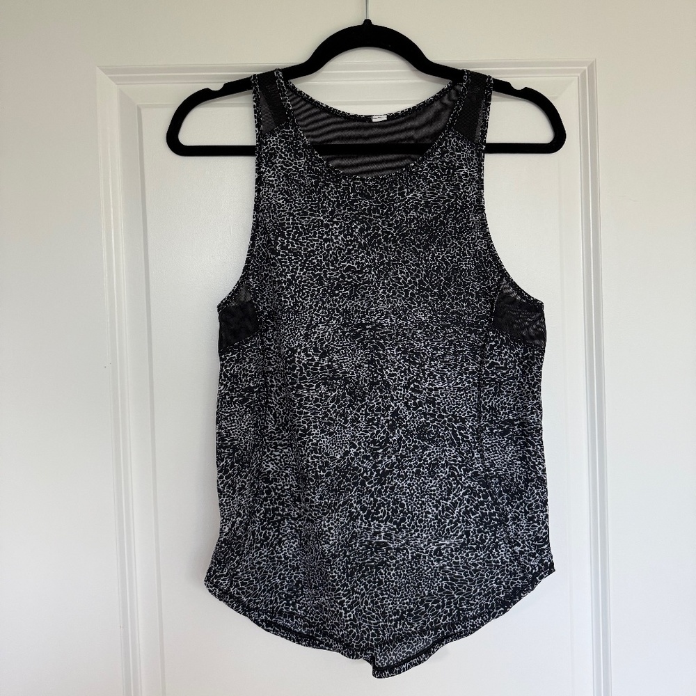 Lululemon Sculpt Tank II in Polar Shift Alpine White Black size 4 - Picture 6 of 9